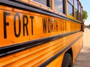 «Учителя реагируют на захват управления Fort Worth ISD Техасским образовательным агентством»