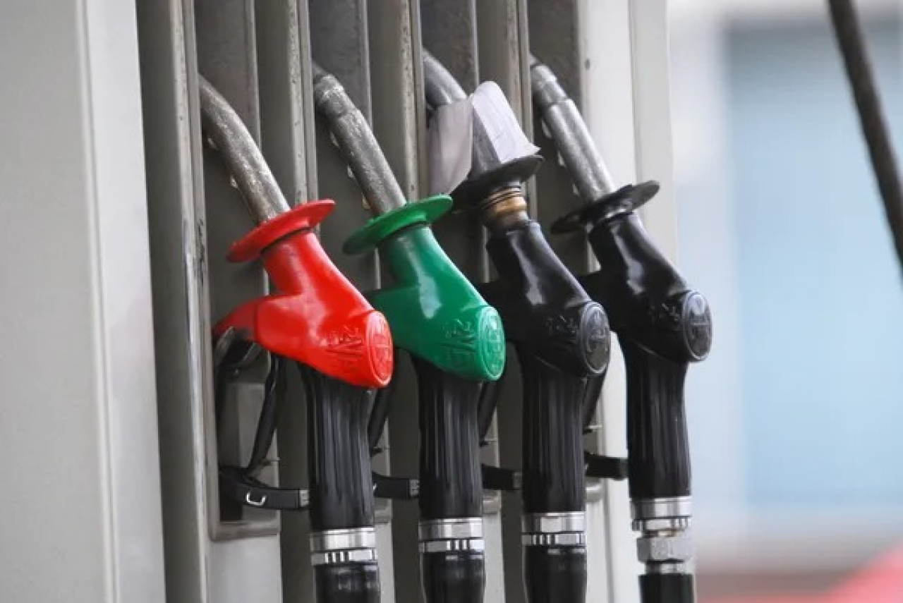 Депутаты потребовали усилить проверки после продажи бензина АИ‑92 под видом АИ‑95